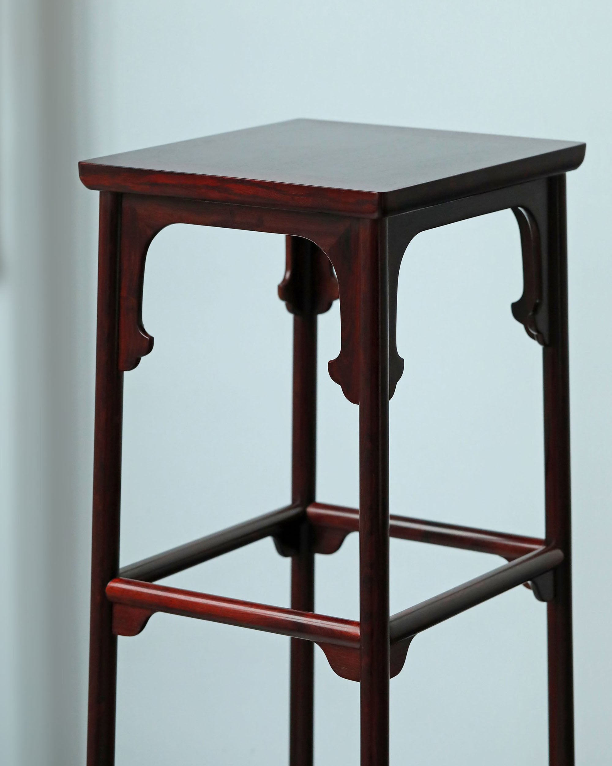 宋徽宗听琴图高足香几