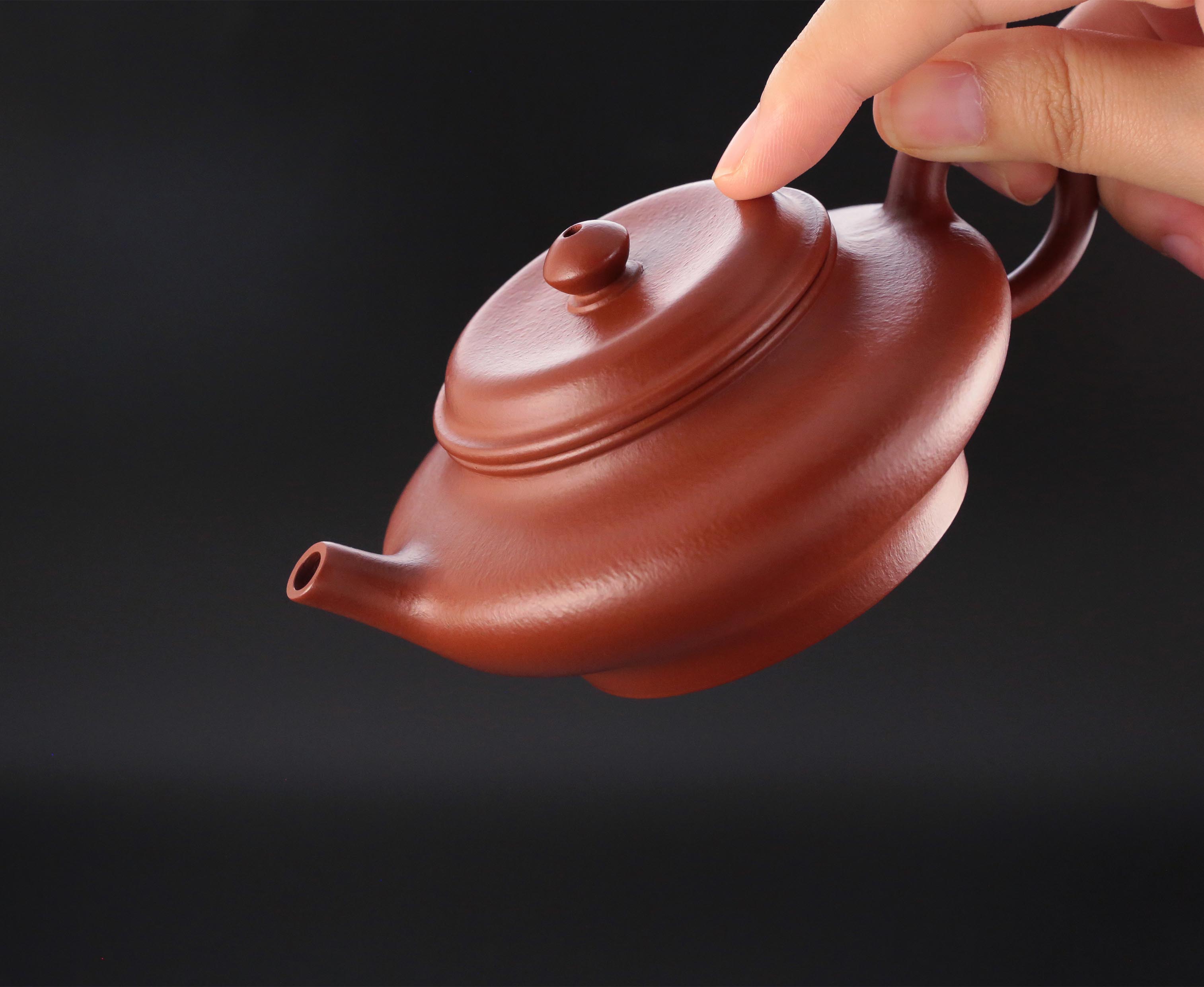 黄龙山朱泥虚扁壶