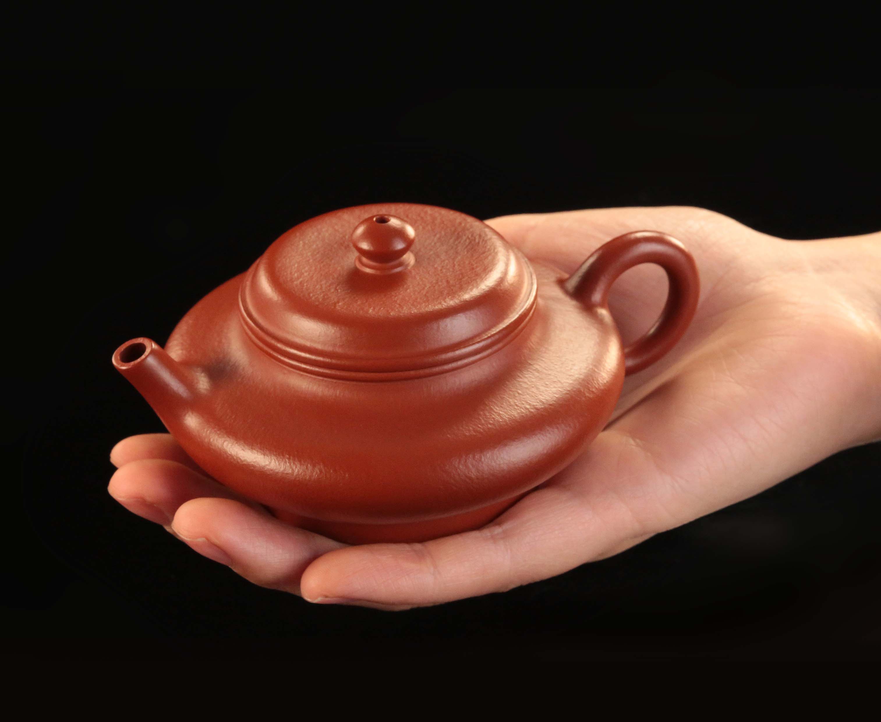 黄龙山朱泥虚扁壶