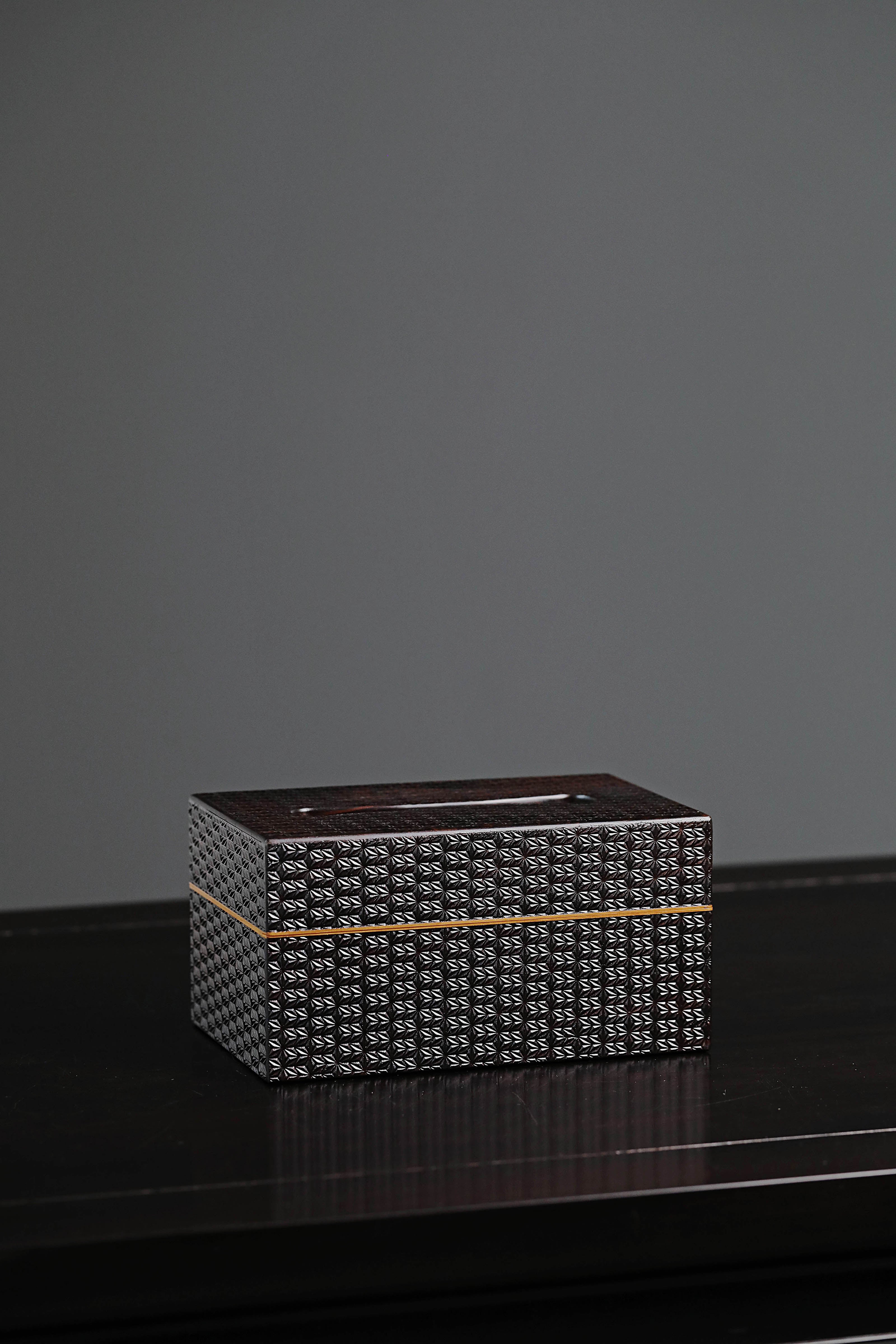 梅花纹/万字纹/雪花纹紫光檀纸巾盒