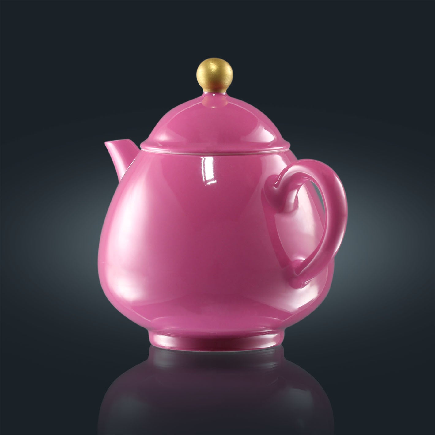 Gilt-Finial Carmine Glaze Pear-Shaped Teapot