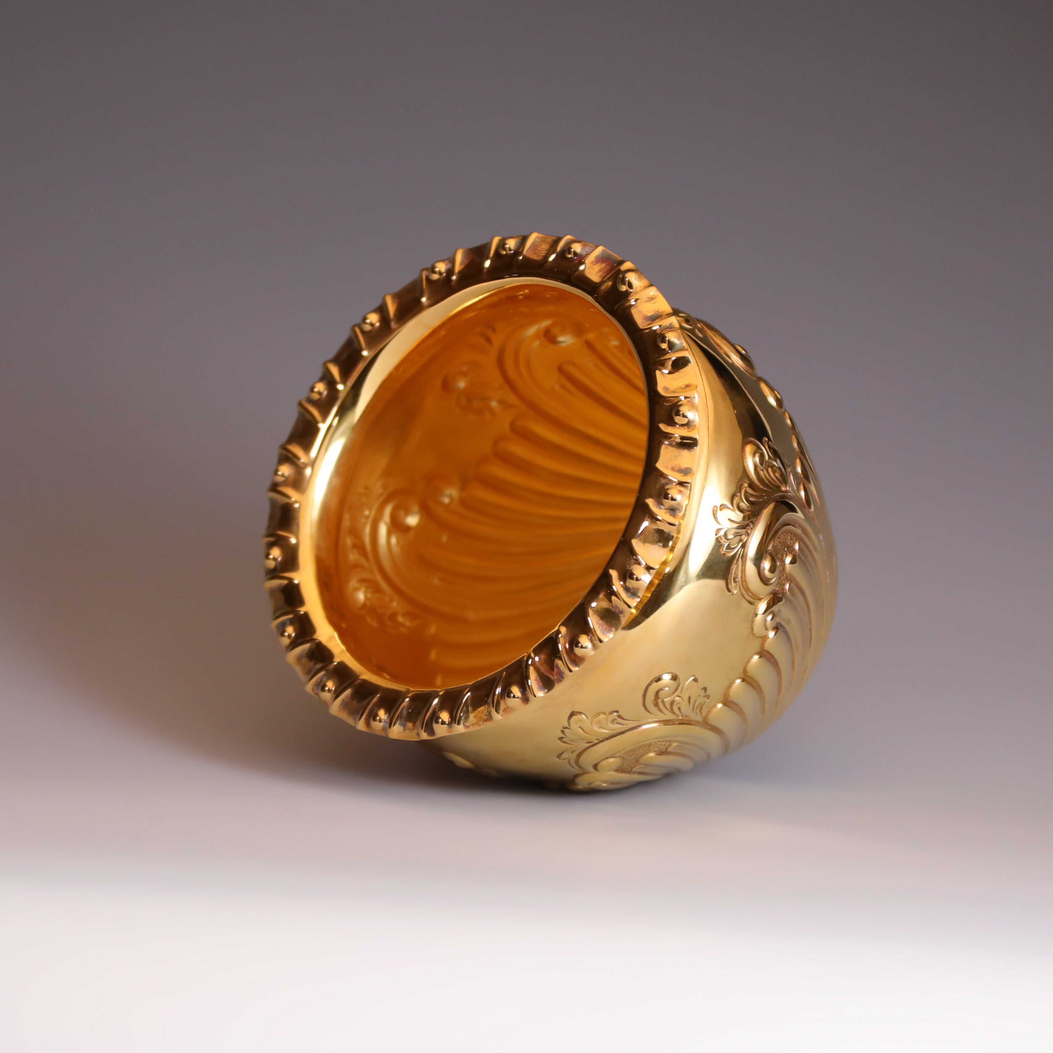 英国谢菲尔德1904-1905年之间纯银鎏金卷草纹水承