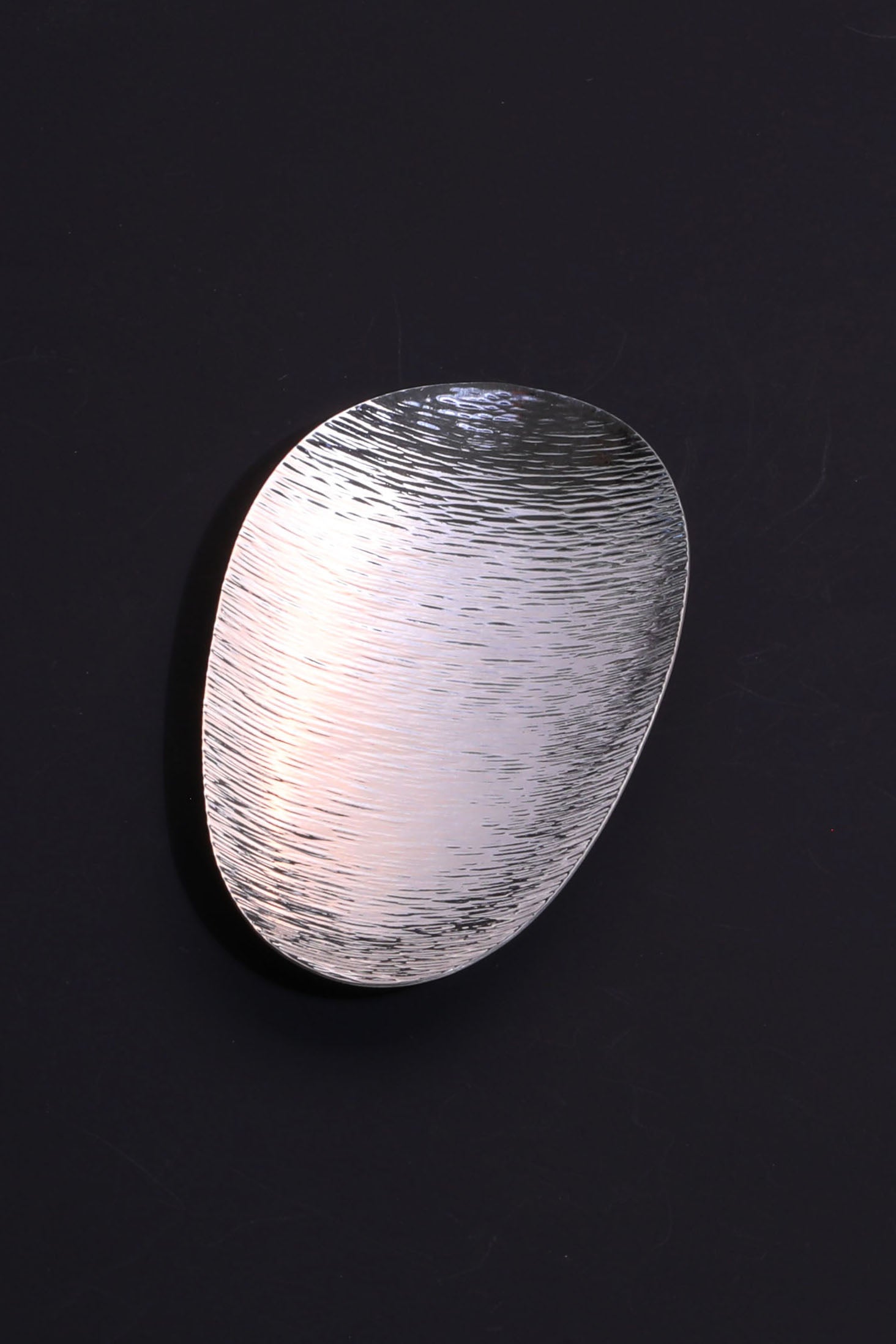 A piece of silver tea scoop