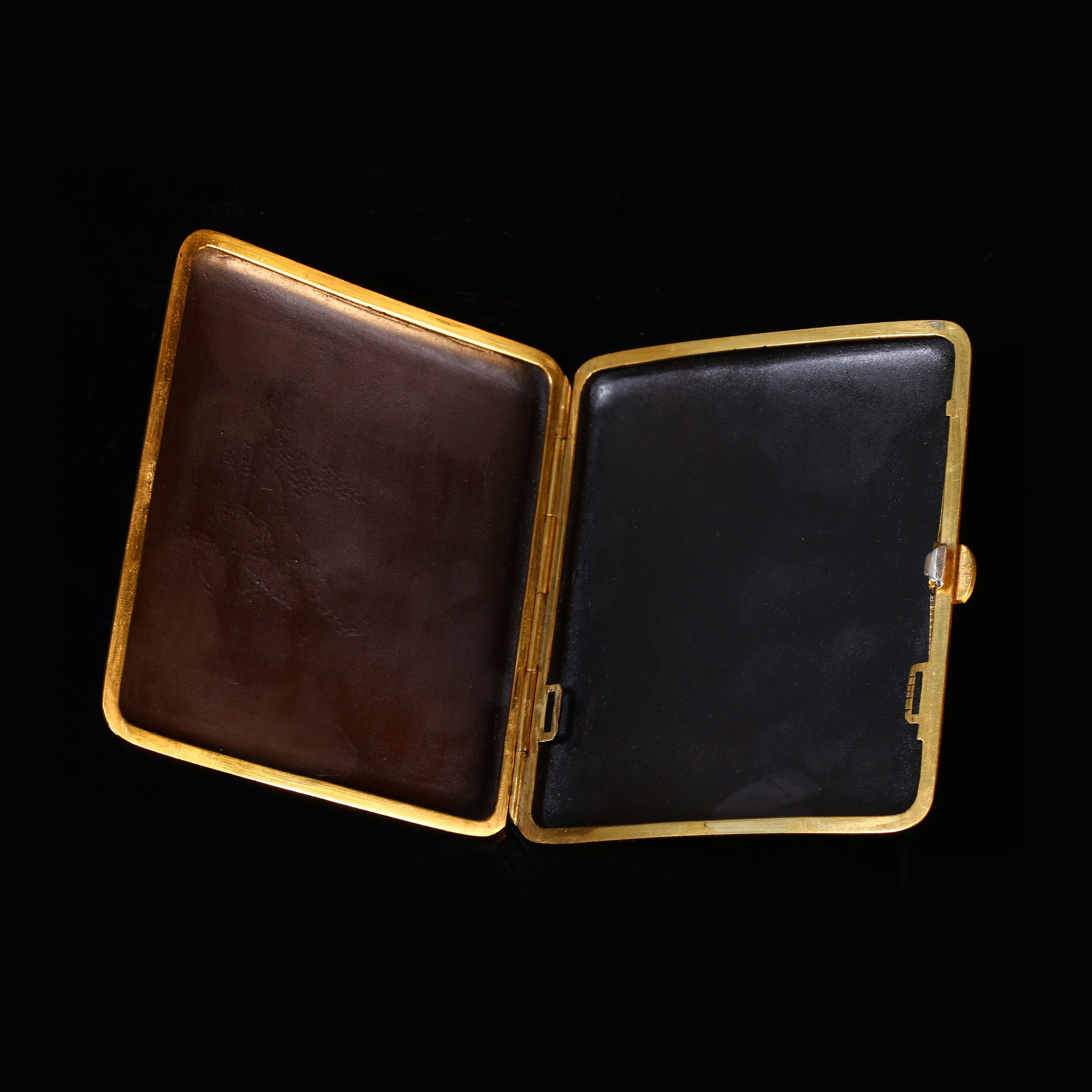 《月出惊山鸟》明治时期烟盒