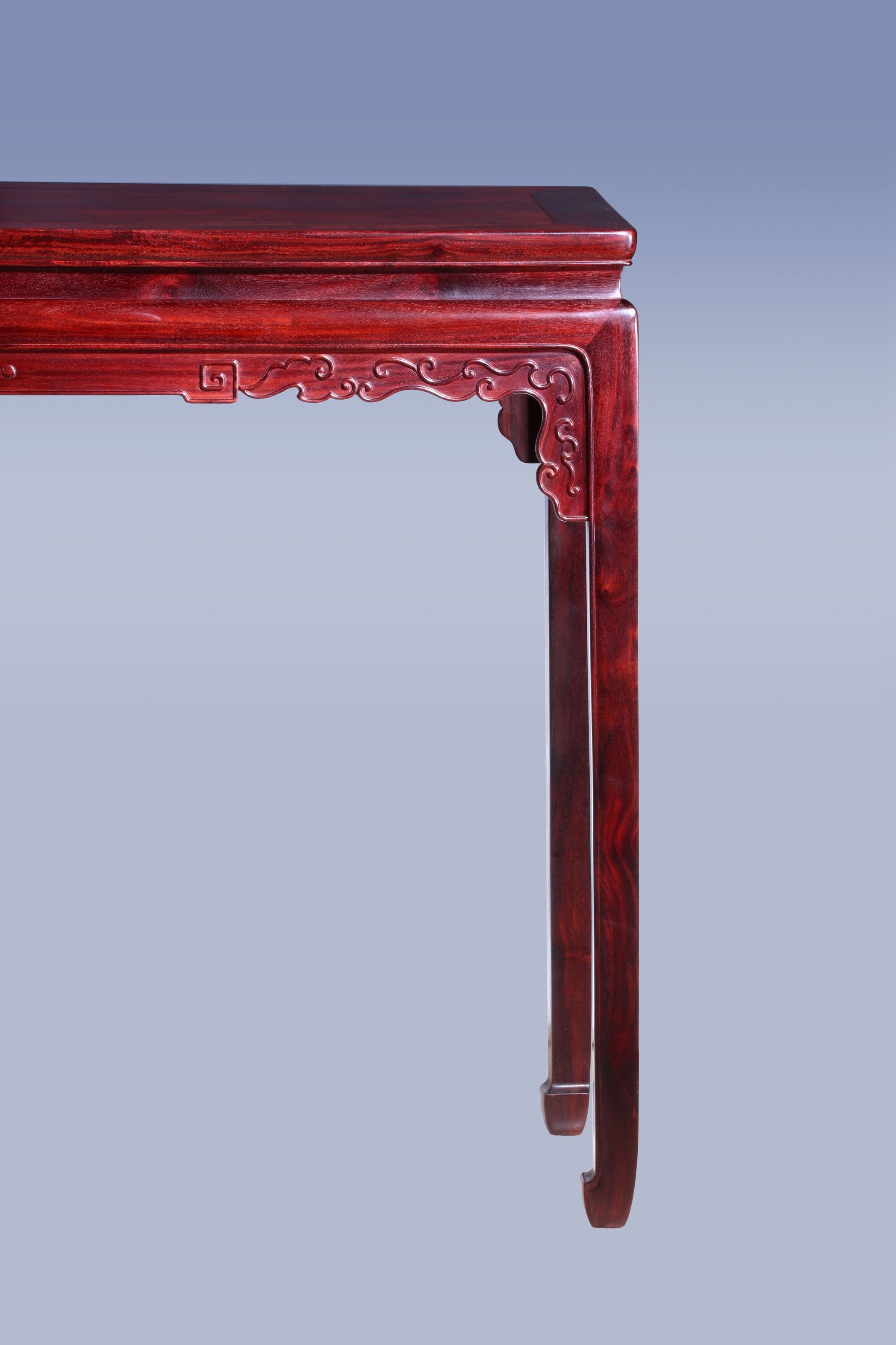 云水纹回纹条案