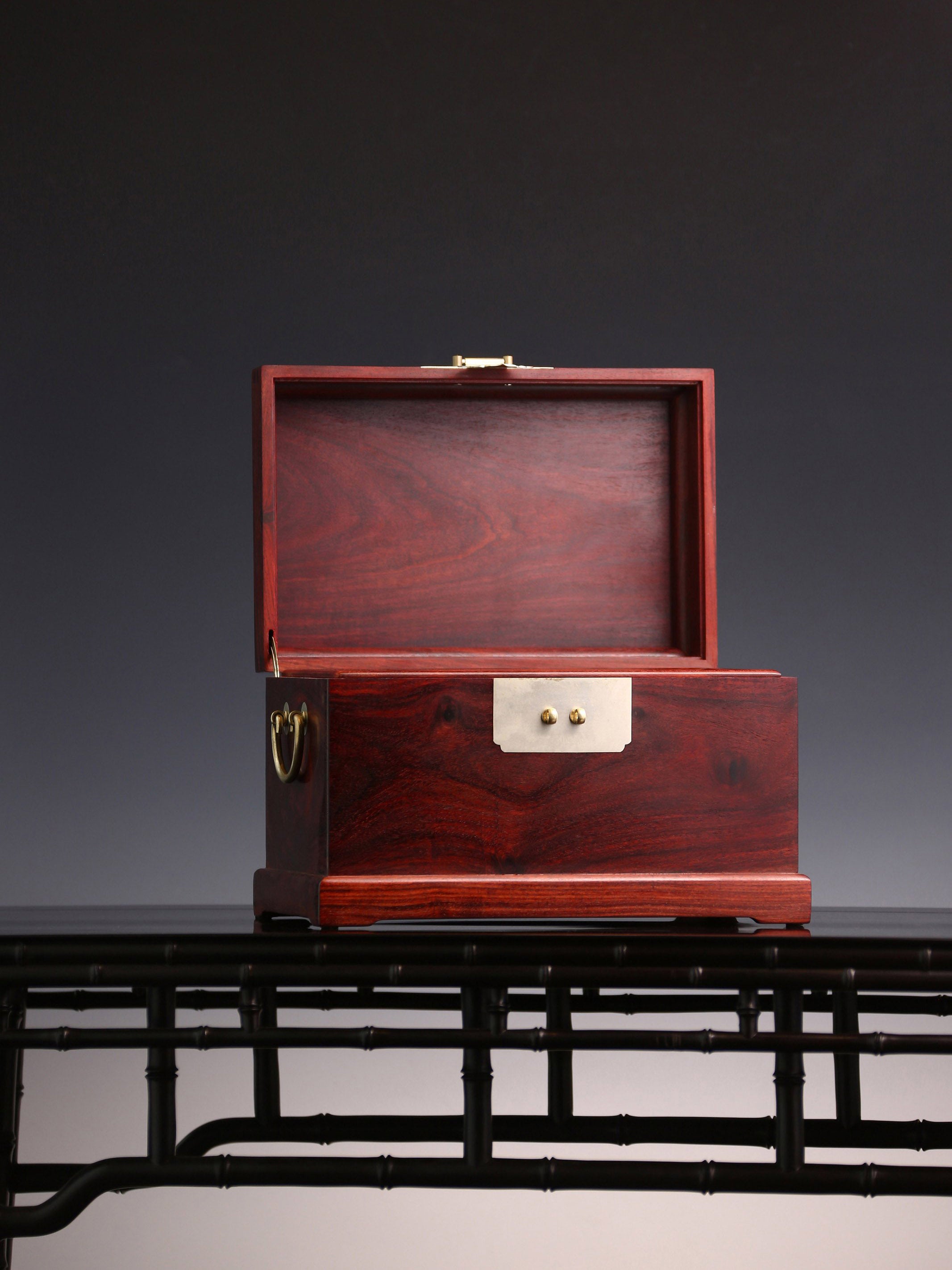 赞比亚紫檀官皮箱