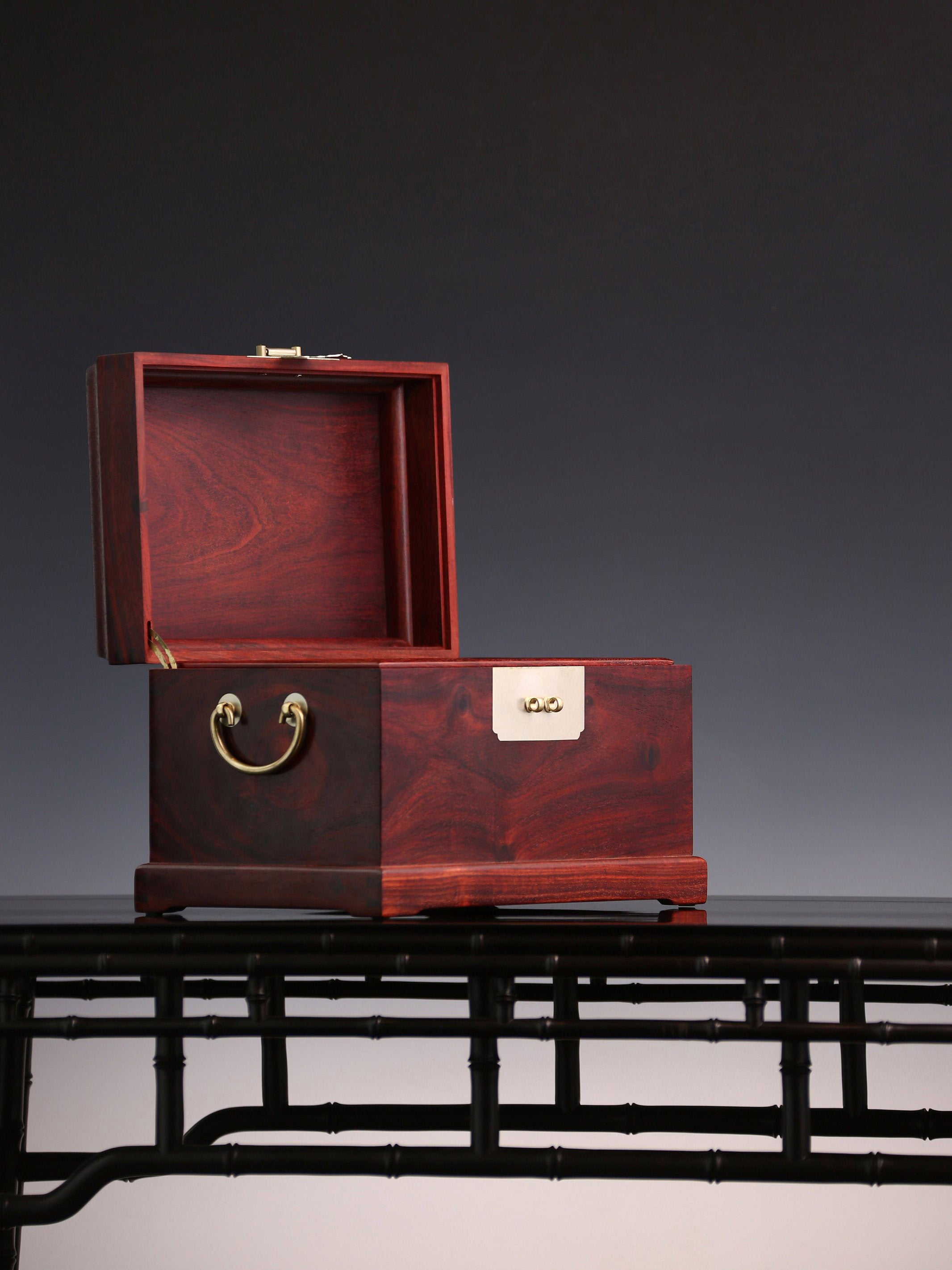 赞比亚紫檀官皮箱