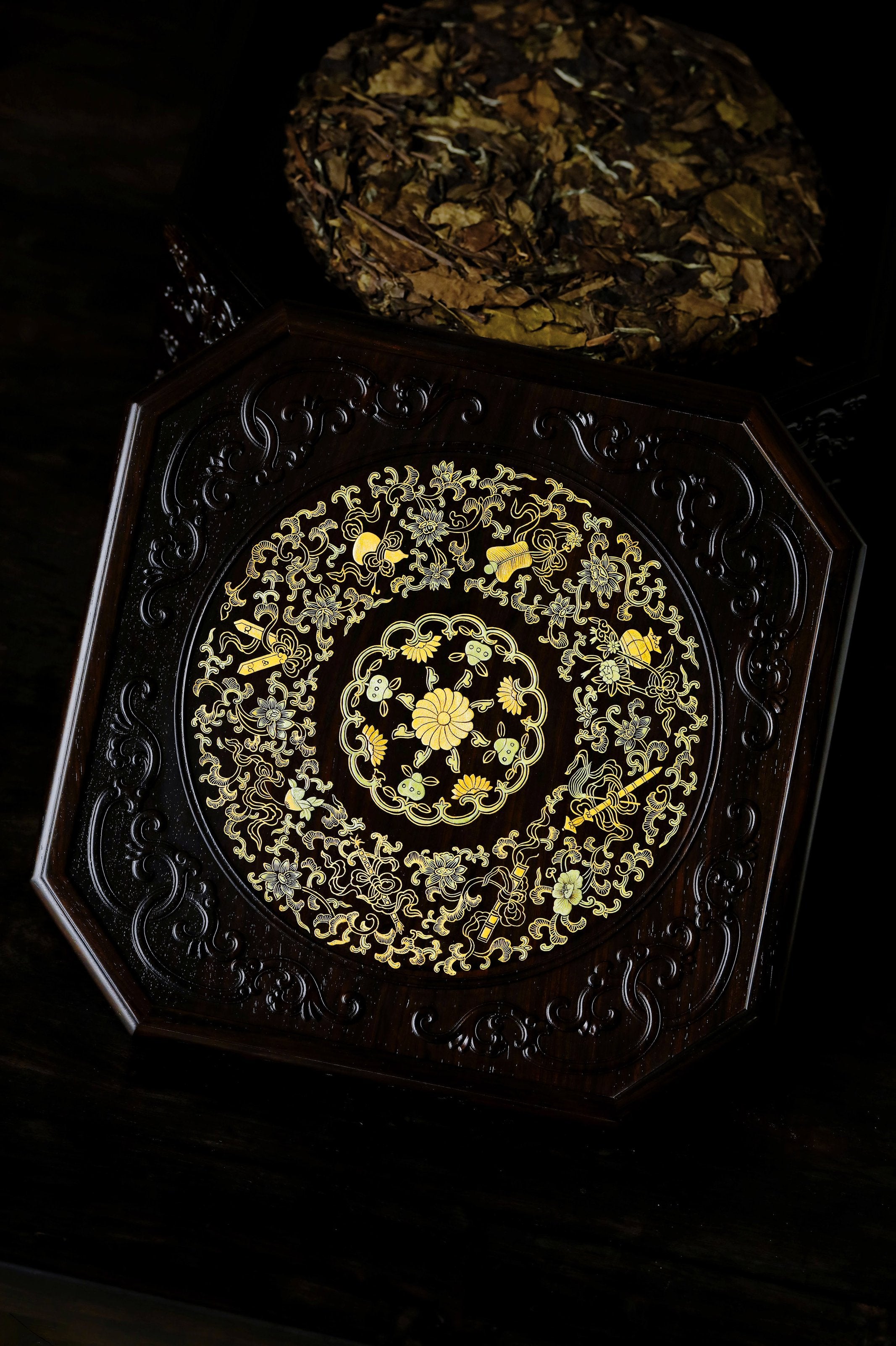 紫光檀描金吉祥八宝三层八角茶盒