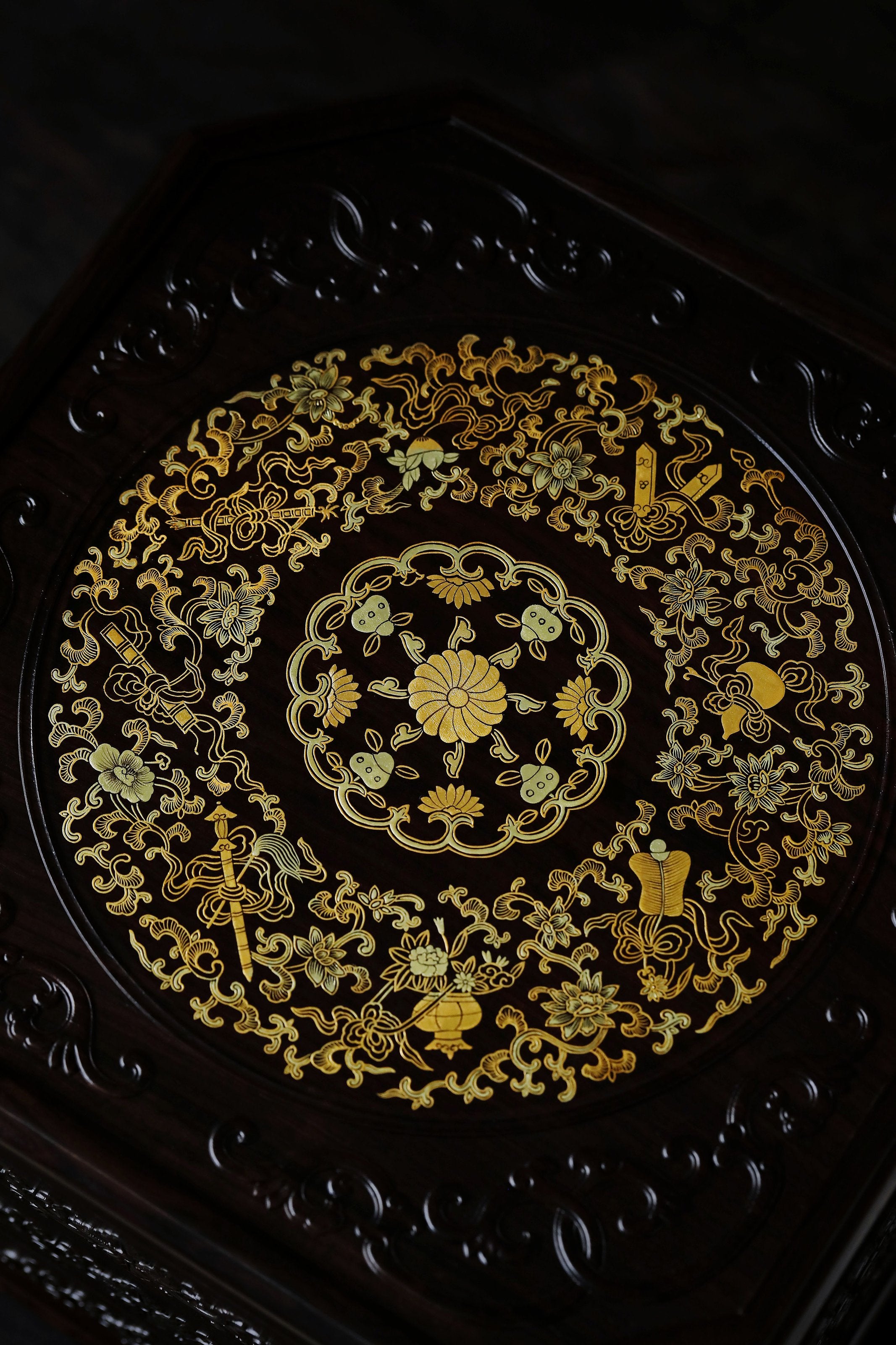 紫光檀描金吉祥八宝三层八角茶盒