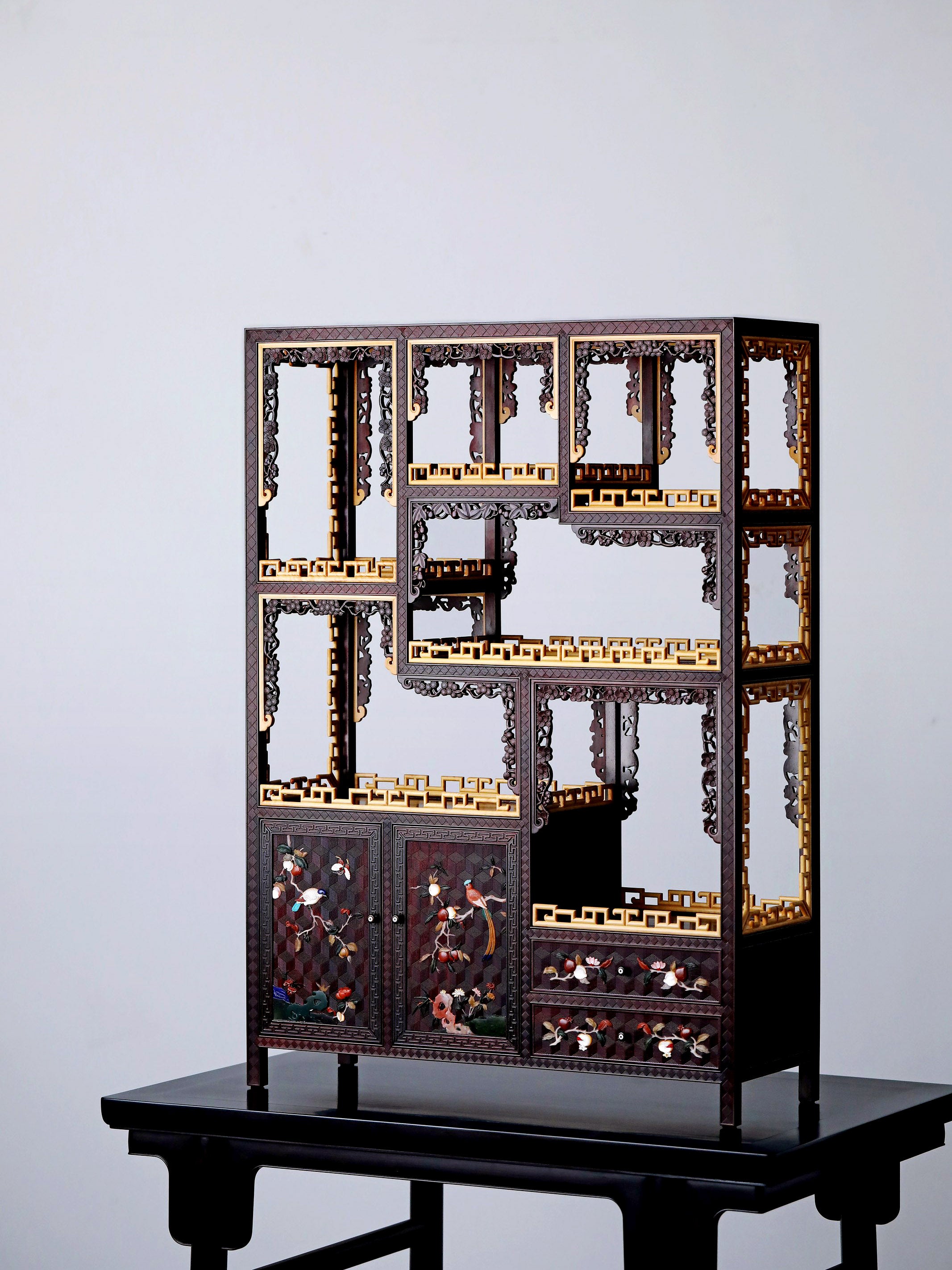 小葉紫檀百寶嵌案上博古架