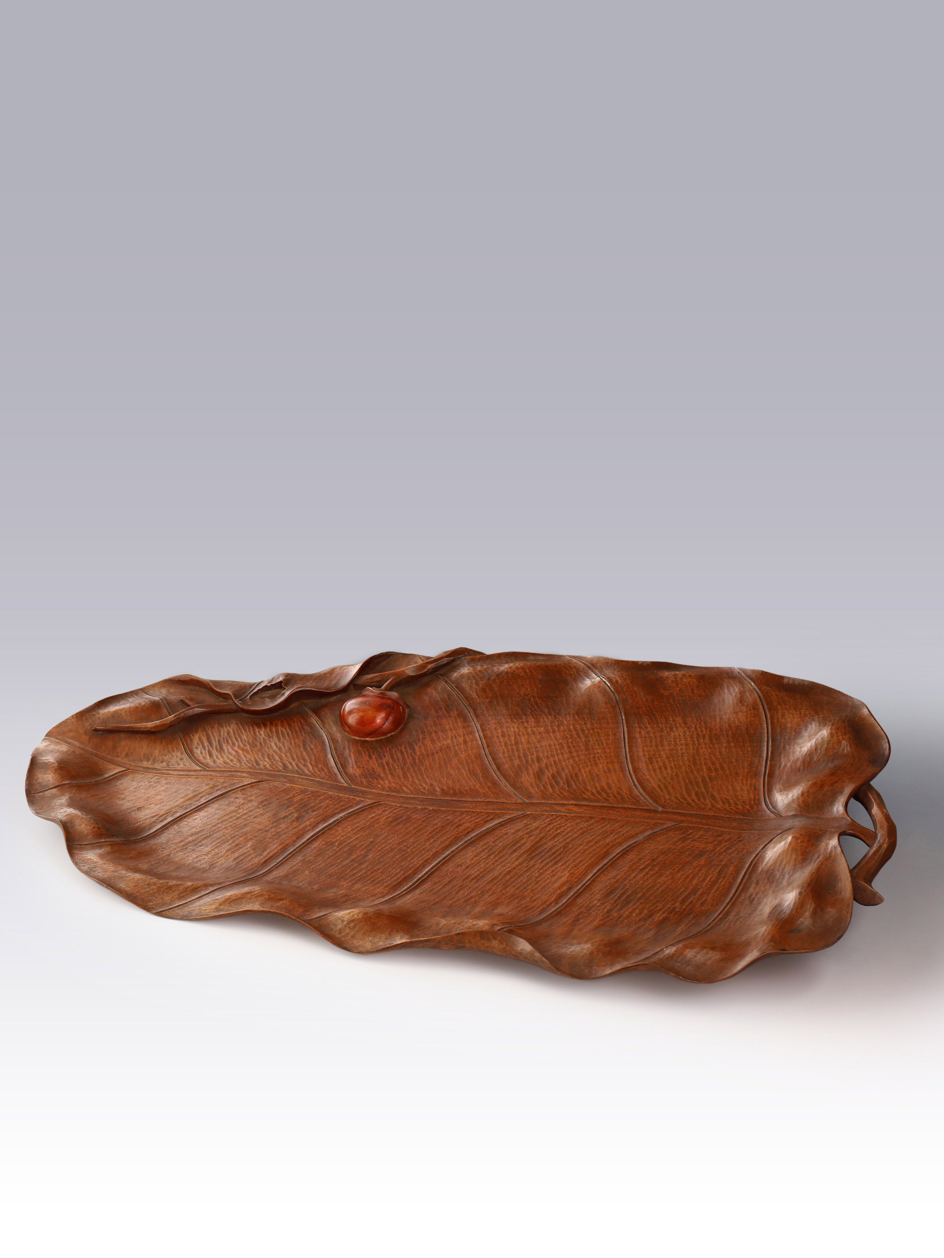 整木雕蕉叶形茶盘