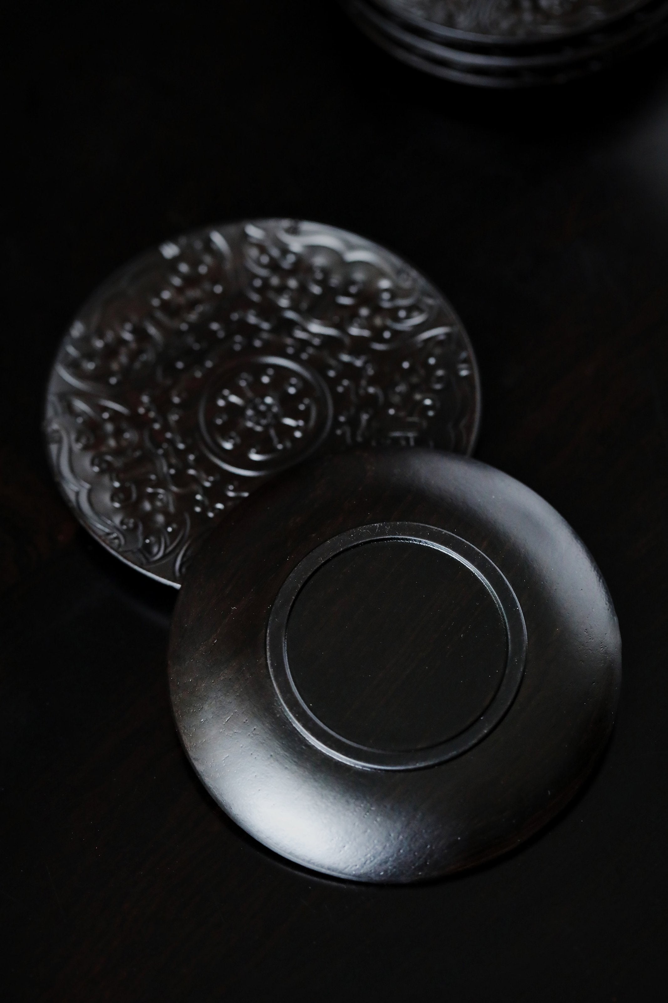 紫光檀雕刻茶托三套（18只）