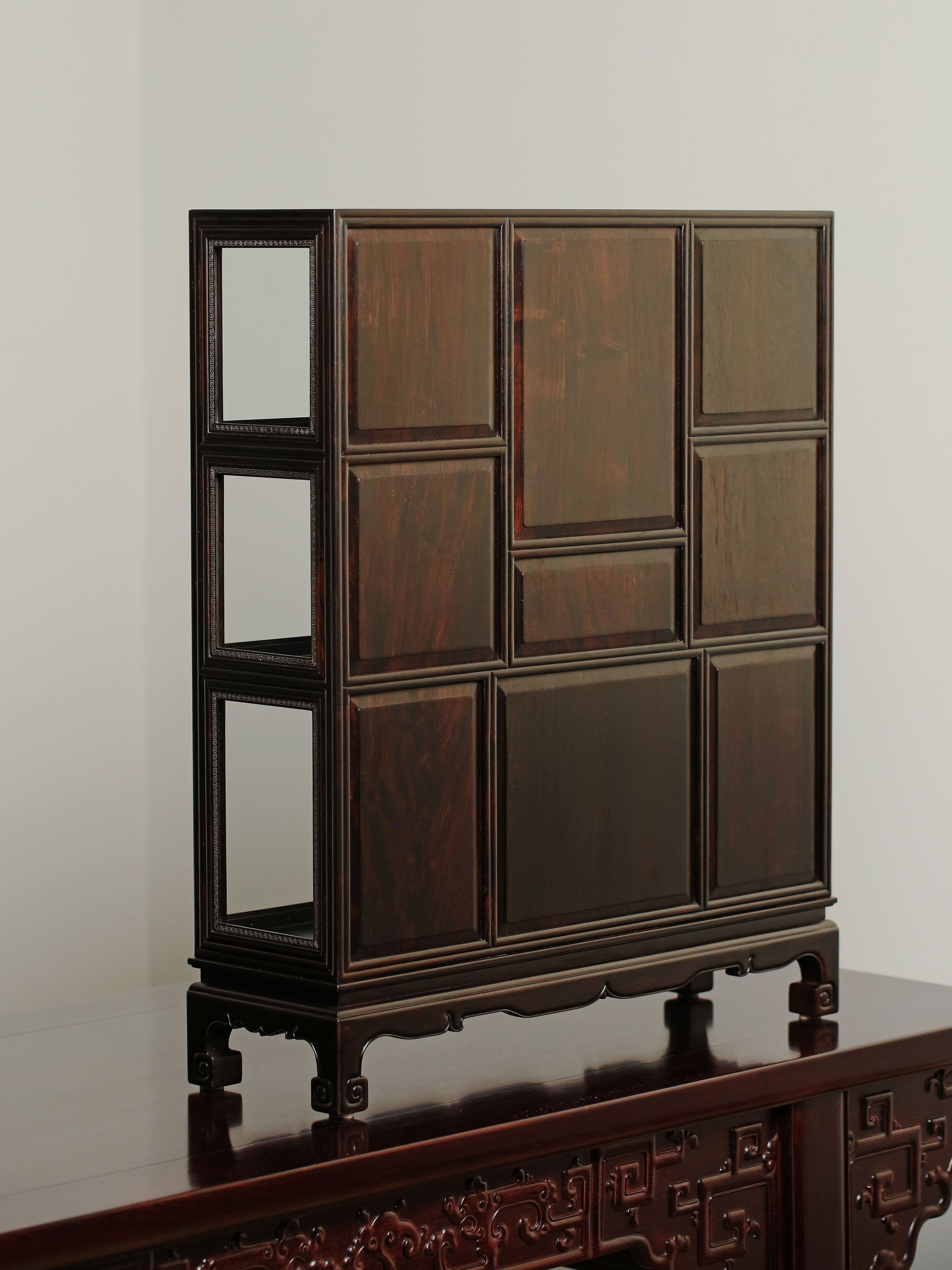 紫光檀嵌银丝回纹多宝阁