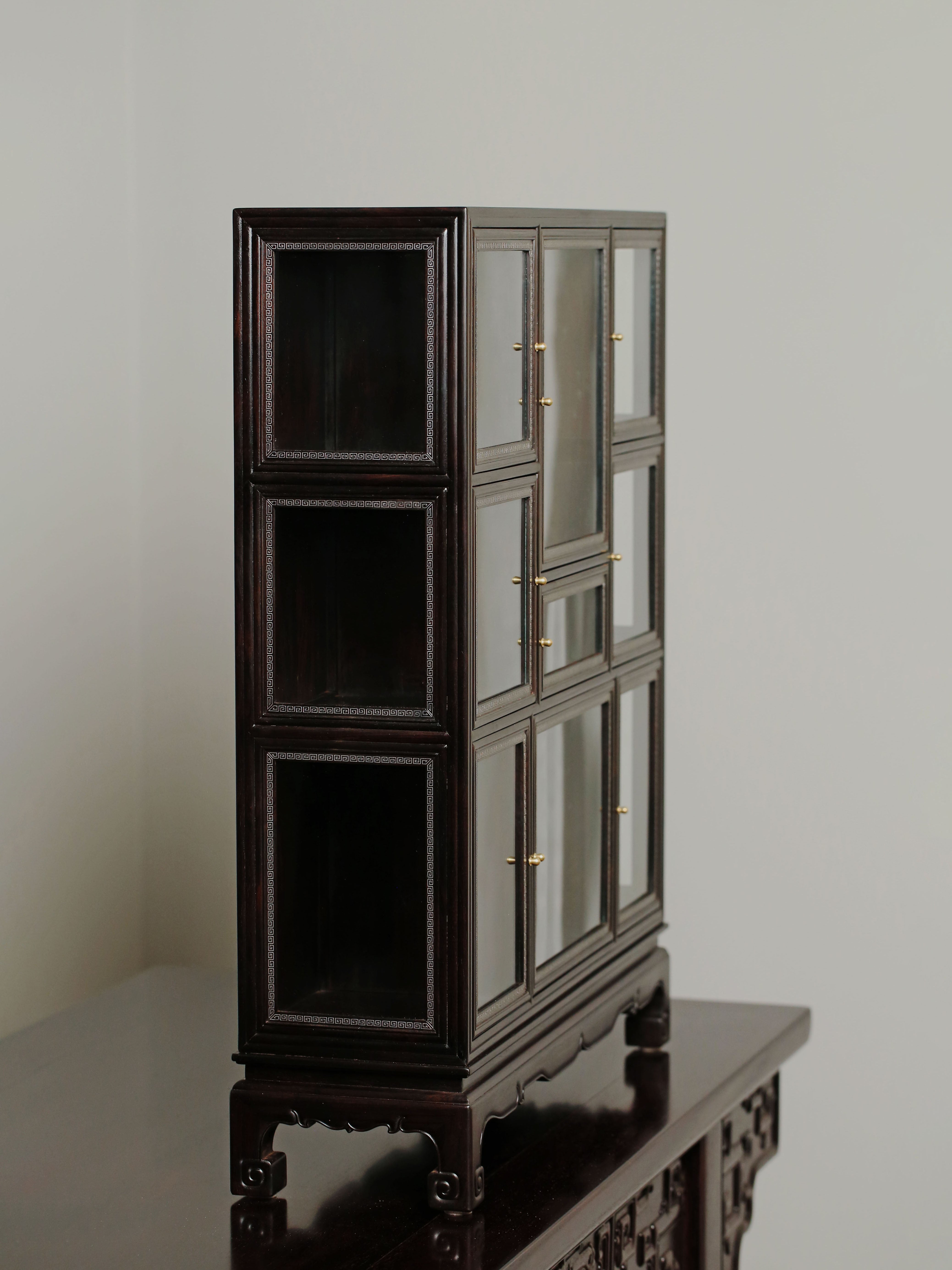 紫光檀嵌银丝回纹多宝阁