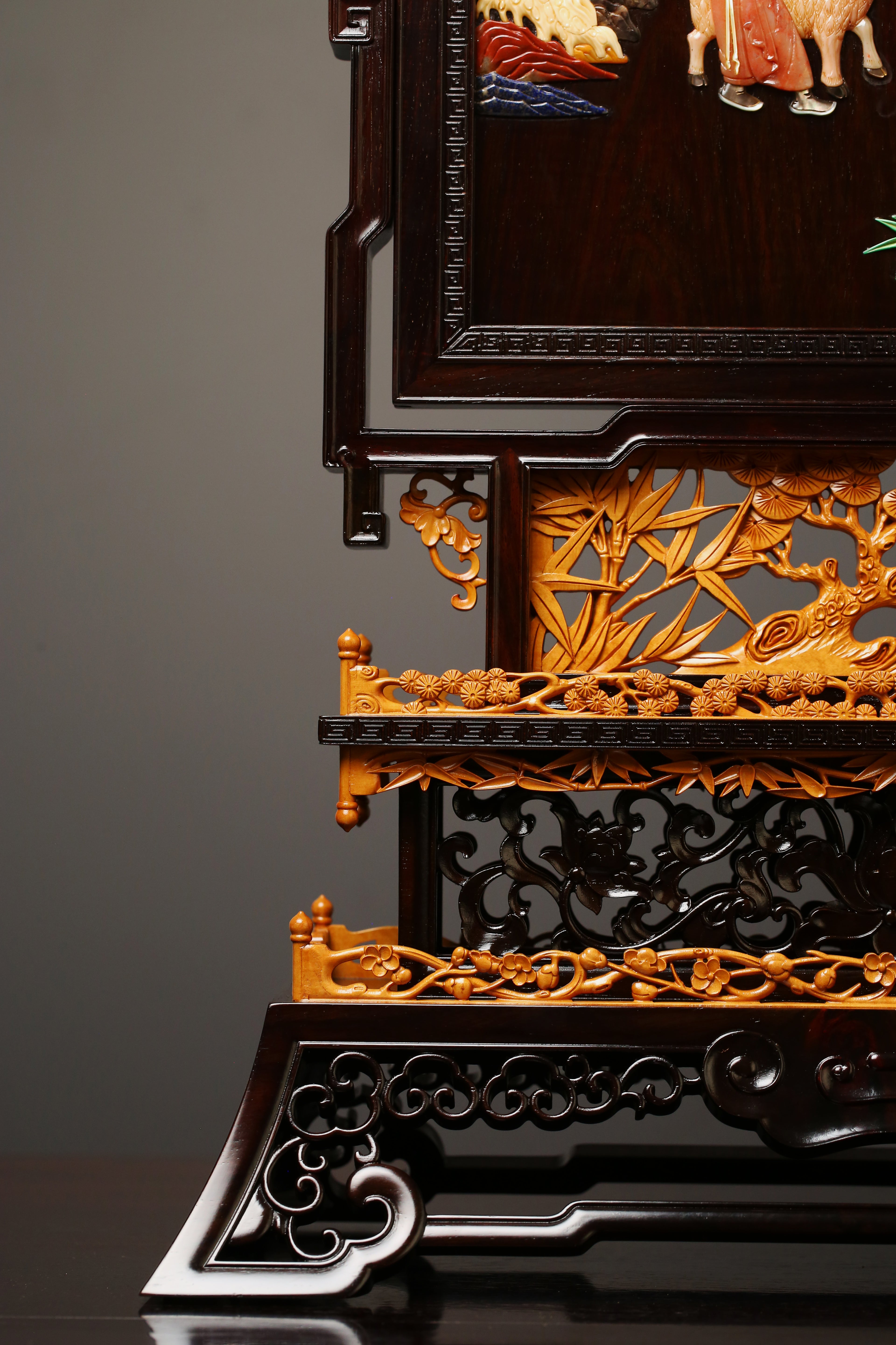 紫檀黄杨童子石榴插屏