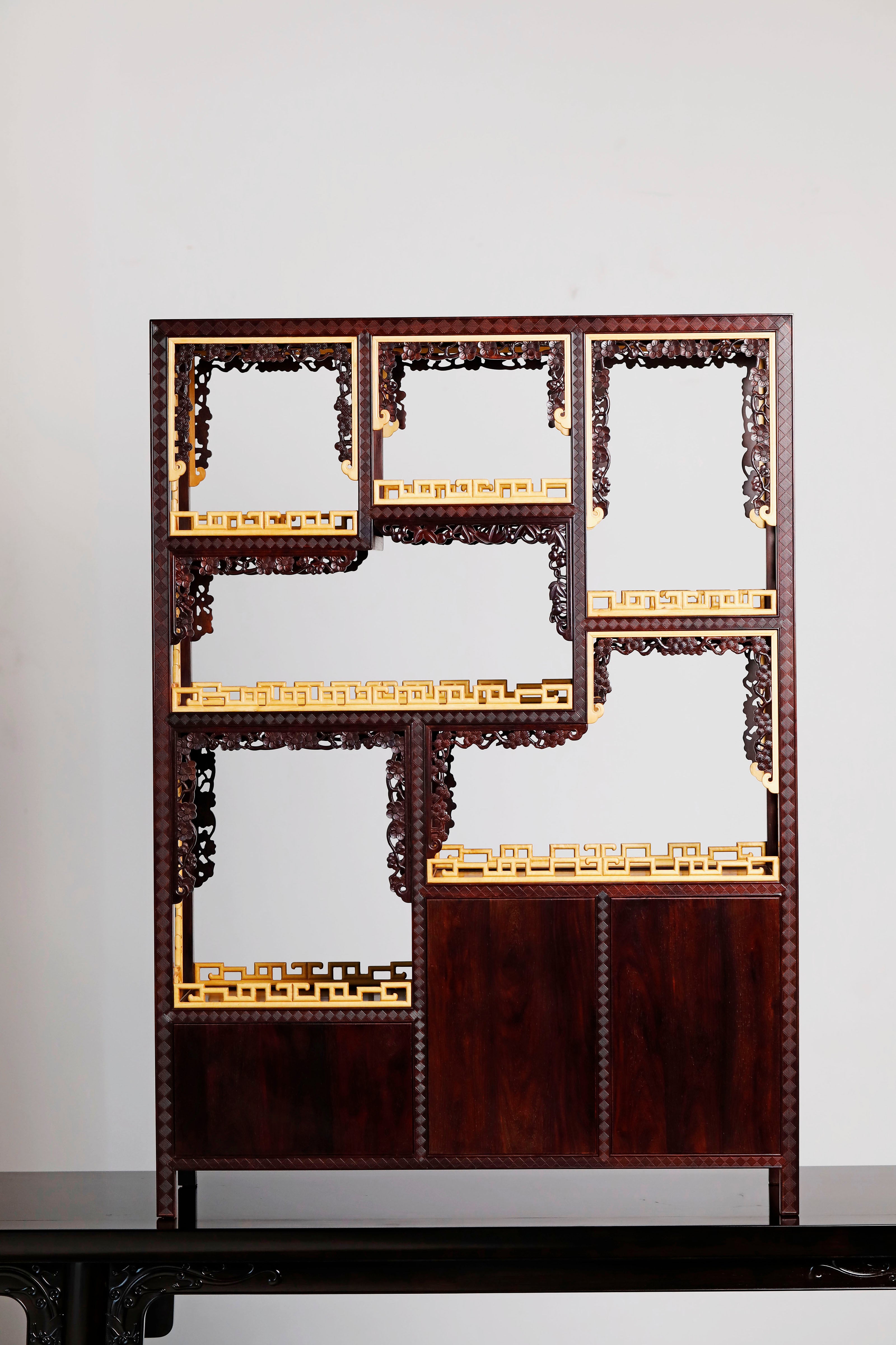 小葉紫檀百寶嵌案上博古架