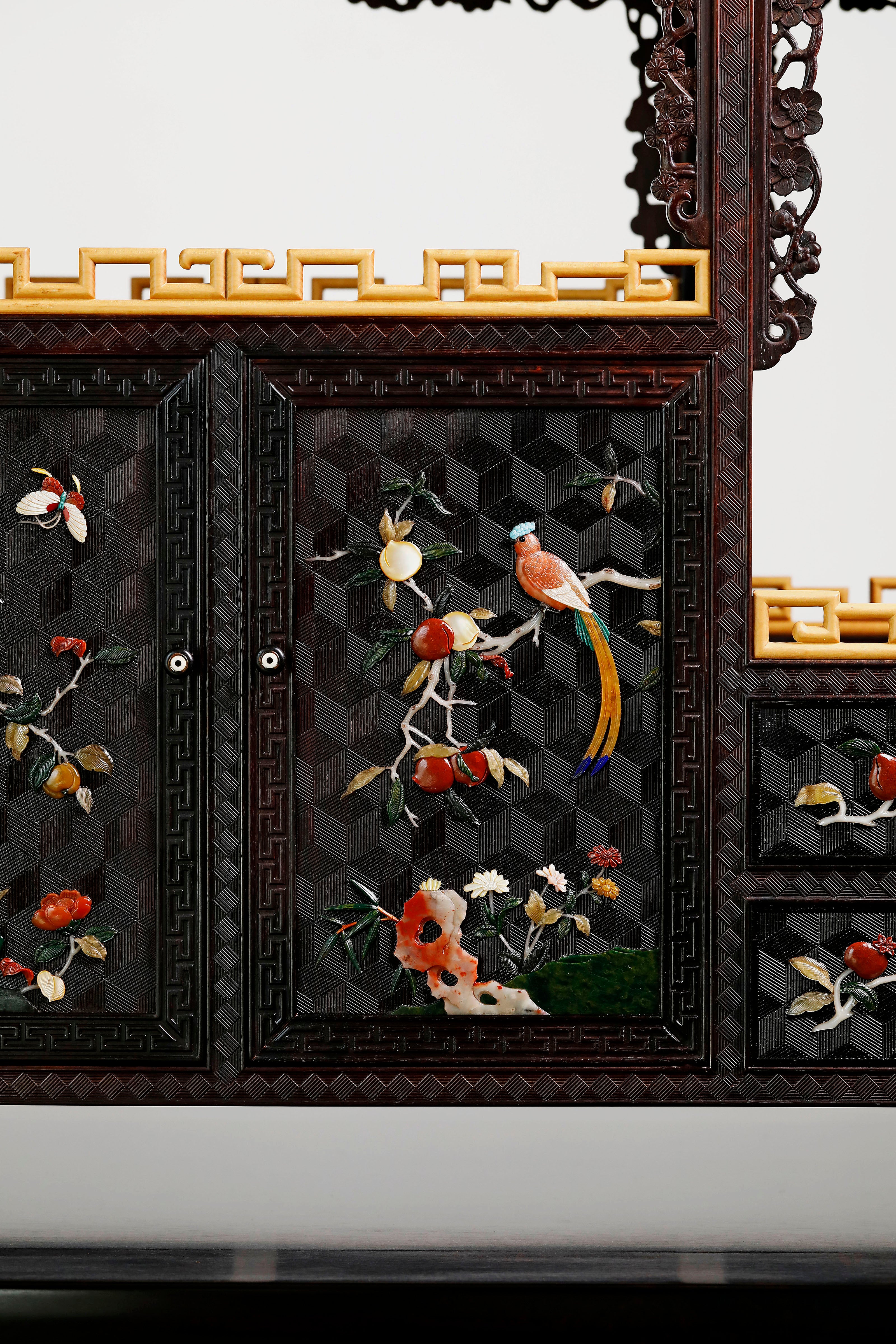 小葉紫檀百寶嵌案上博古架